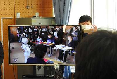 【研究発表会】公開授業(プログラミング学習)の中継
