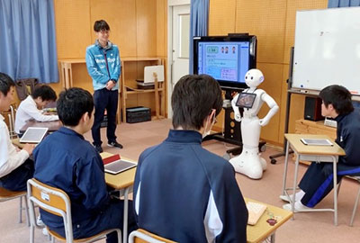 小学部、中学部、高等部の合同個別事例チーム発足～Pepperくんをプログラミング～