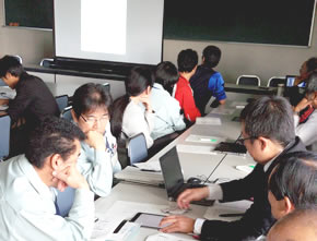 写真:校内ICT活用研修会