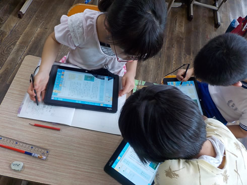 写真：【国語科】ＩＣＴを生かした「ねらい」に焦点化させる教材文の提示