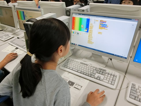 柏市全小学校でのプログラミング教育を実施