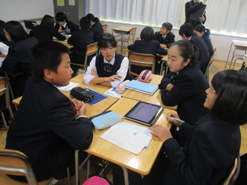 写真：主体的・対話的な学びに向けたＩＣＴ活用の研修会