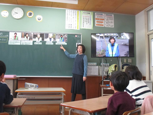 写真：臼杵小防災安全パトロールの皆さん見守りありがとう。