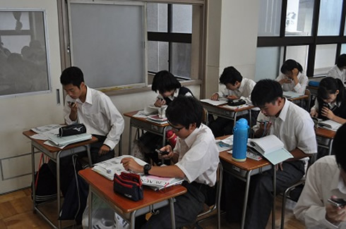 写真：ICレコーダー使用の練習