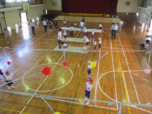 写真：深日小・和歌山大学・和大附属小の共同公開授業