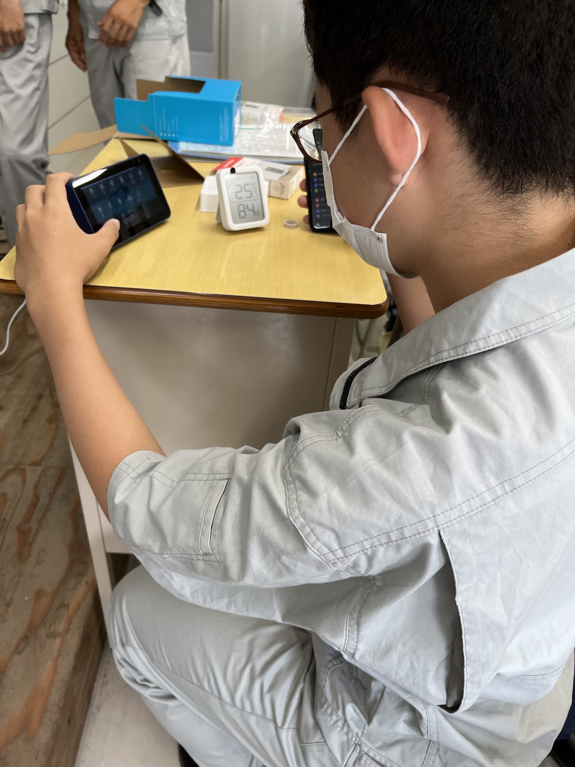 写真:スマートクラスルーム構築に向けた準備