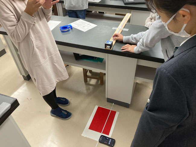 写真：授業評価アンケートの様子
