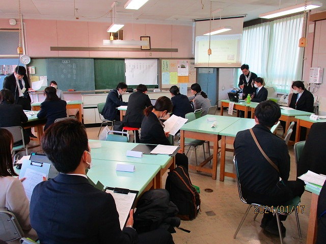 写真:校内研究協議会