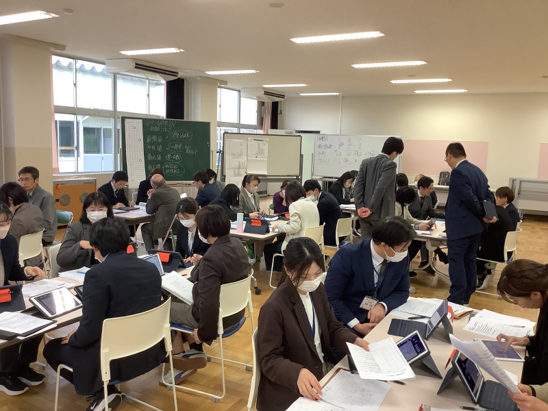 写真：対話を通して学びを深める子どもの育成　～第3回校内授業研修会～