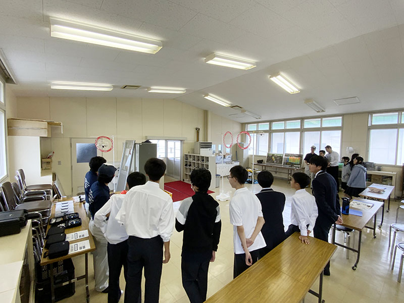 写真：「ドローンの先生は農業高校生」中学生へのドローン教育プログラム