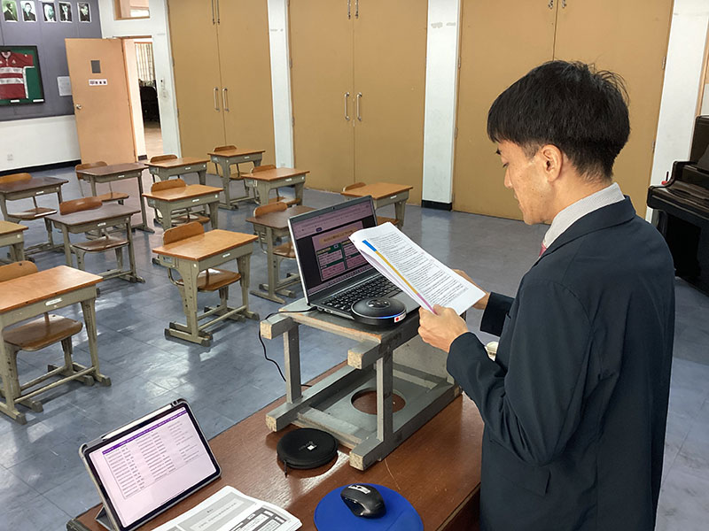 写真：コロンボ日本人学校　研究報告会