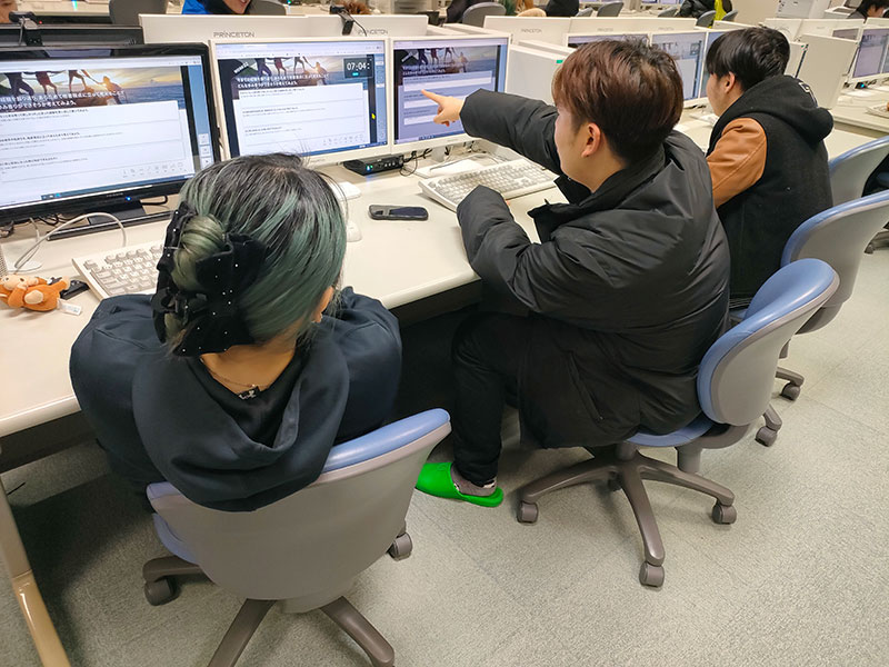 写真：意見のインプットとアウトプット