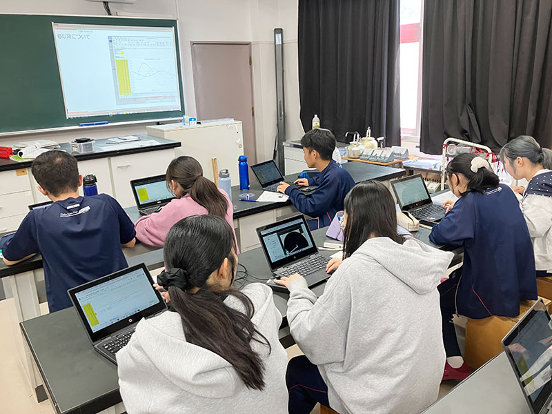 写真：動画解析ツールで「科学者」に変わる物理の授業