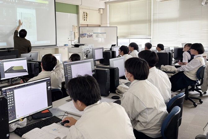 学校ICT環境における『2次元から3次元への壁』の検証