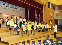 大安中学校ブラスバンドの演奏